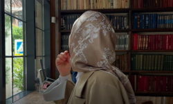 به‌سوی راهی دور و دراز روان هستم،